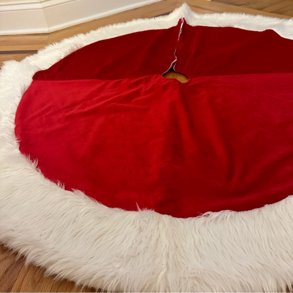 🎄 Santa Claus Christmas Tree Skirt - Red Plush & White Fir 48” - Picture 4 of 6